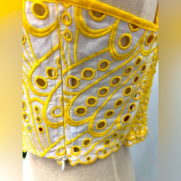 🔥Charo Ruiz Ibiza gorgeous yellow and white eyelet Tessa top with ruffle straps - Picture 5 of 6
